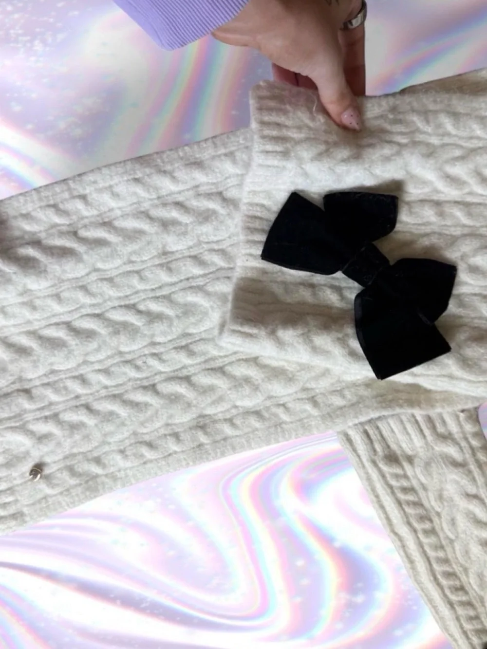 kate spade Cream Cable-Knit Mittens with Black Velvet Bows